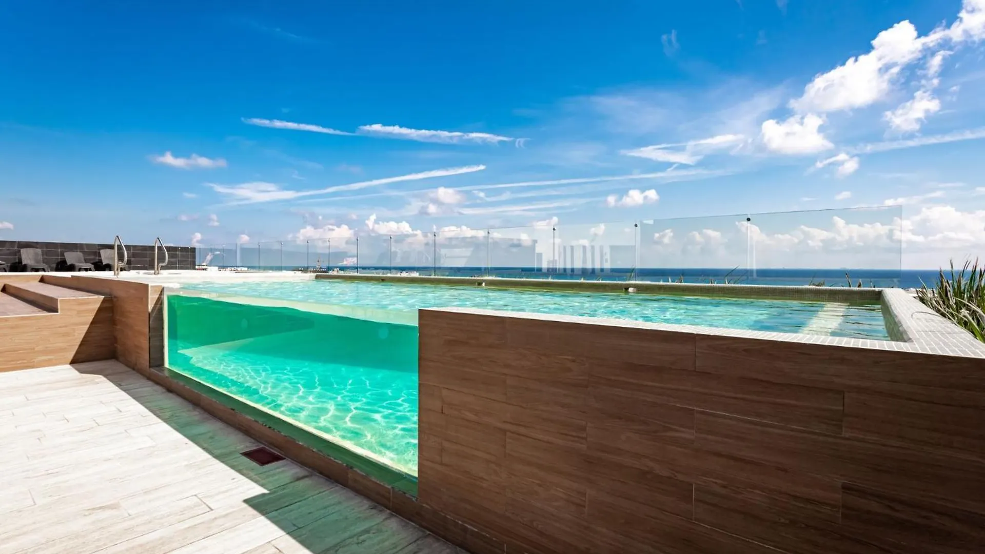 Luxury Apartment 1Br In Pdc, Steps From Beach  Playa del Carmen